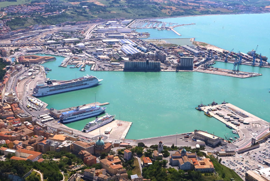 Porto di Ancona: da gennaio ad agosto 824 mila passeggeri