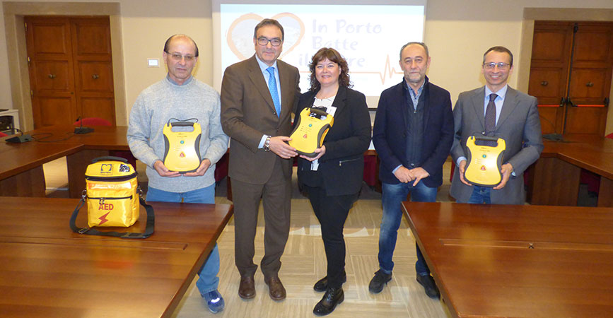 Tre defibrillatori al porto di Ancona