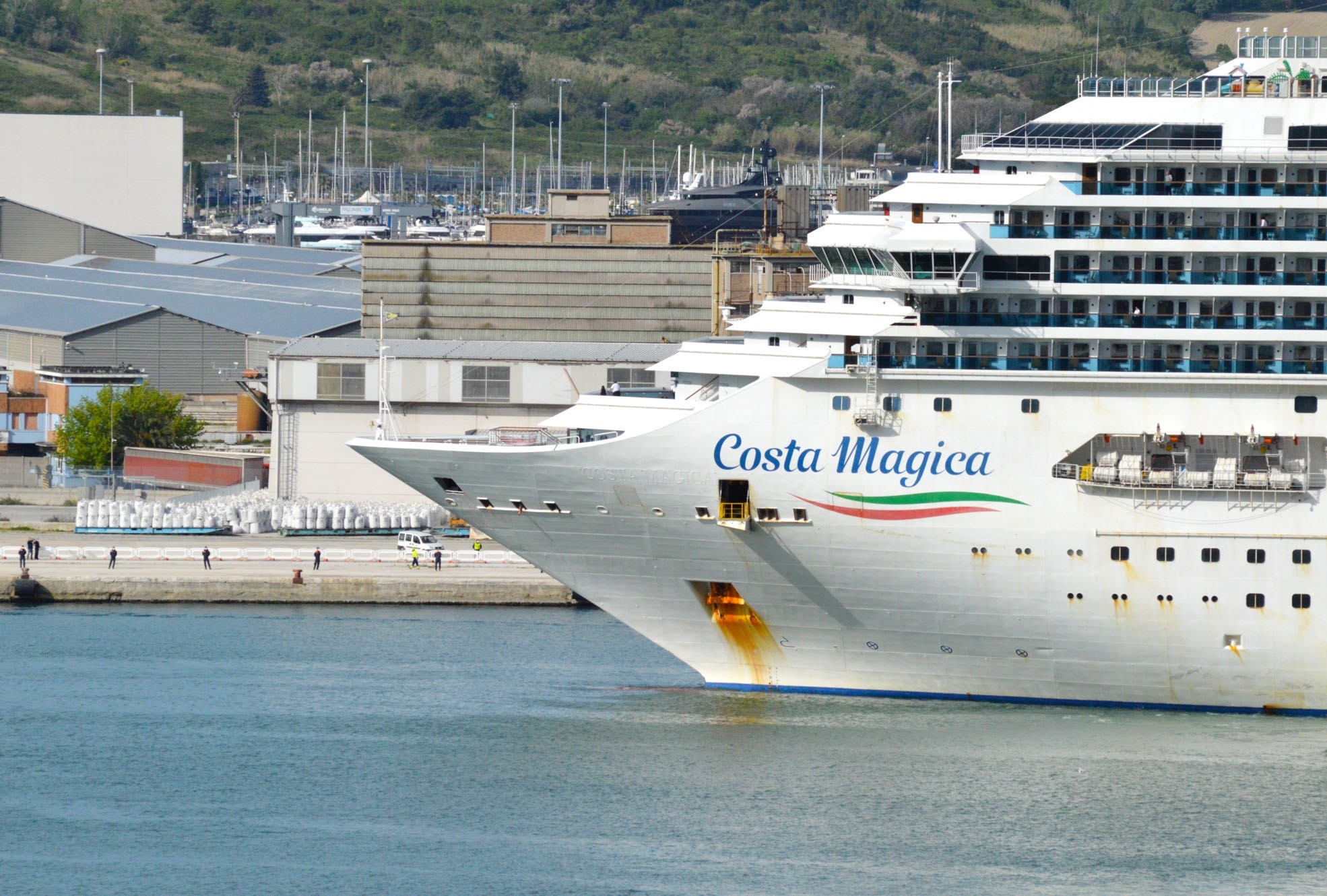 Costa Magica molla gli ormeggi domani e ringrazia le Marche e Ancona per l'ospitalità in massima sicurezza