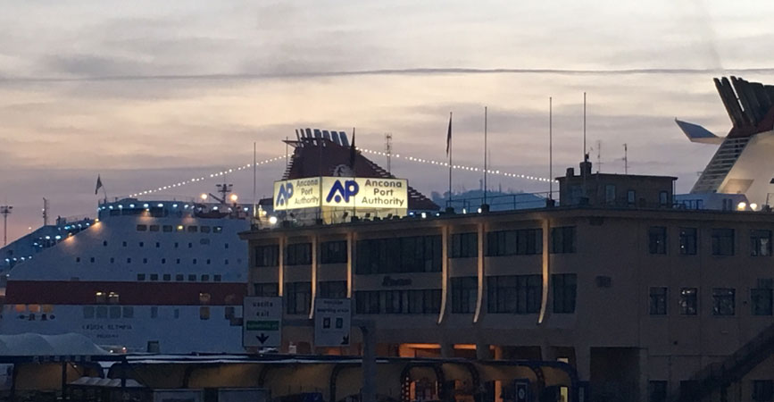 Ristorante ex-Terrazza e Porto Antico: pubblicati i bandi per l’avvio di nuove attività