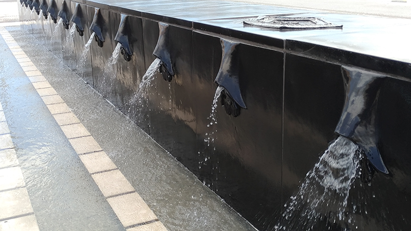 Ancona: la "Fontana dei due soli", ci prendiamo cura dell'arte