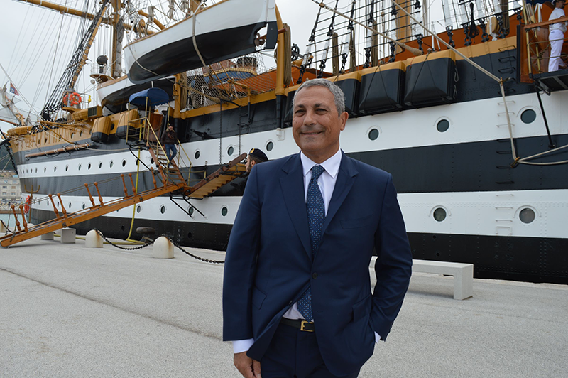 Porto di Ancona: per l'Amerigo Vespucci un'accoglienza di una regina del mare