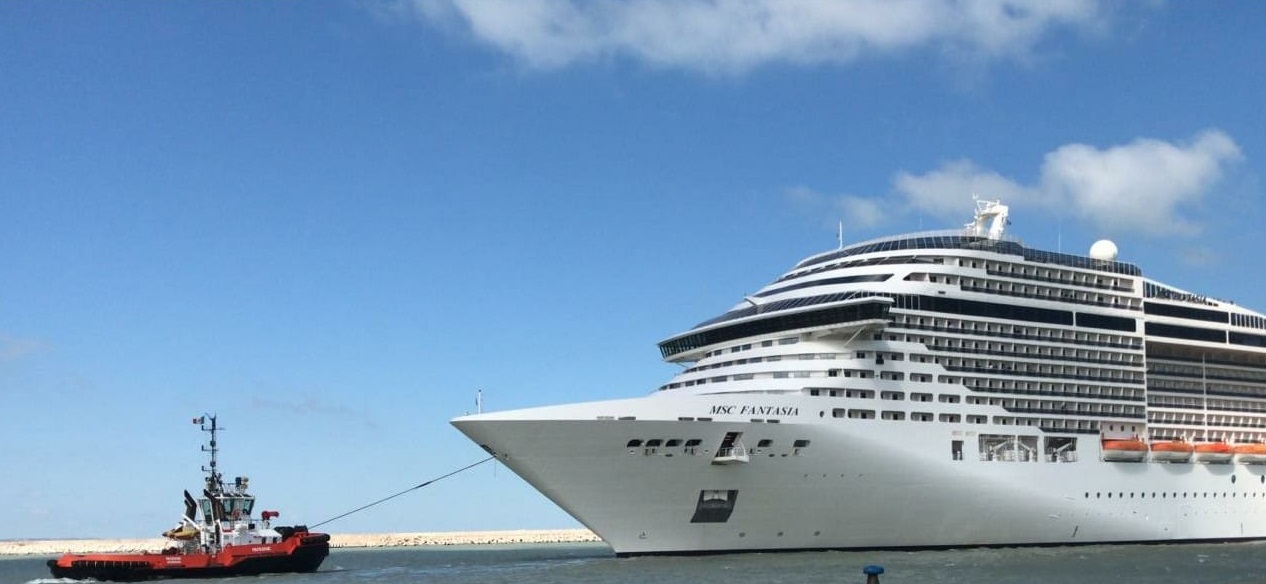 Msc Fantasia saluta per la prima volta la città di Ancona