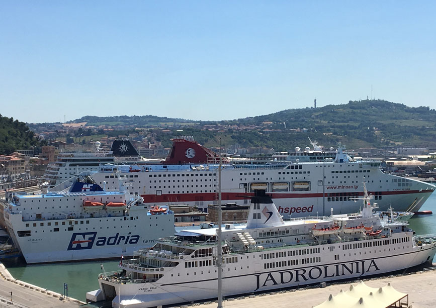 Al via la stagione delle partenze al porto di Ancona