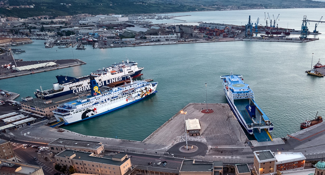 Porto Ancona 28-02-2024 elettrificazione