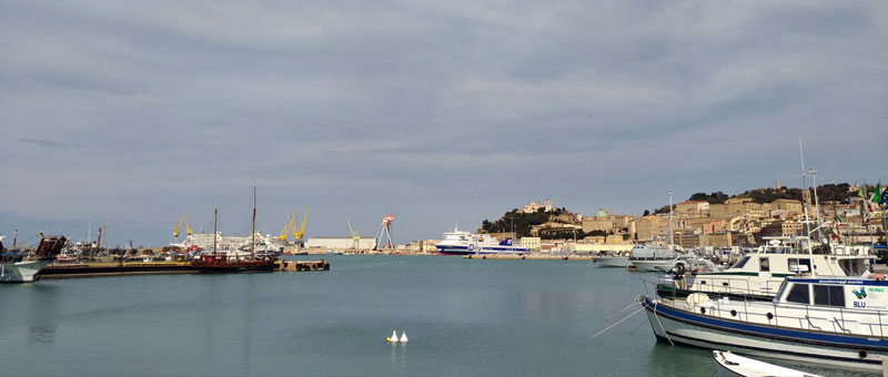 Maltempo: Ancona, la situazione al porto