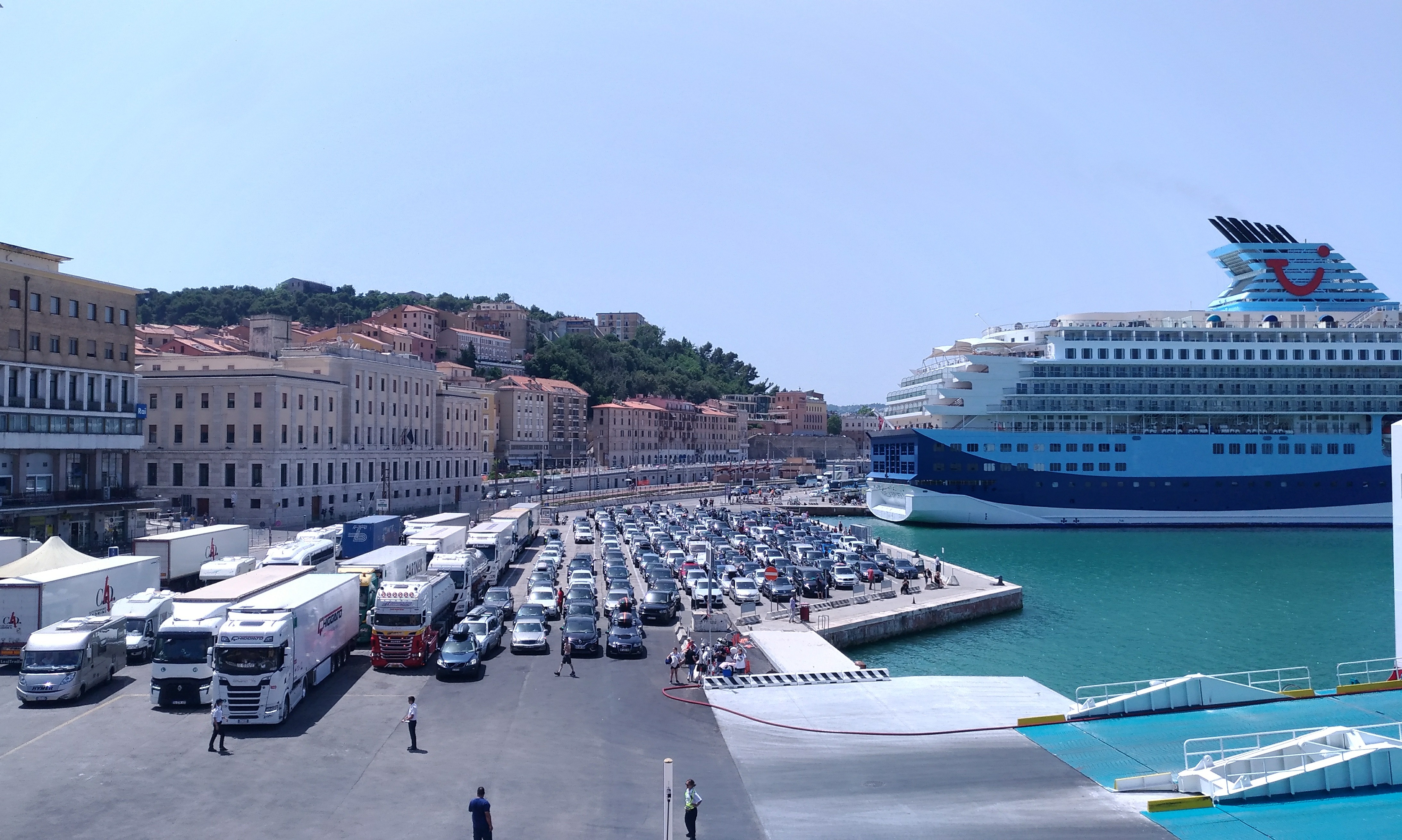 Porto di Ancona: passeggeri stagione estiva +38%