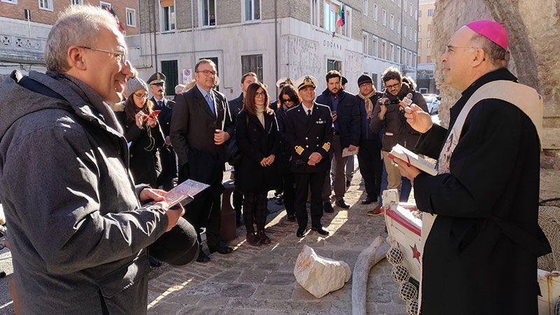 Ancona: l'accoglienza il tema del Presepe del Porto