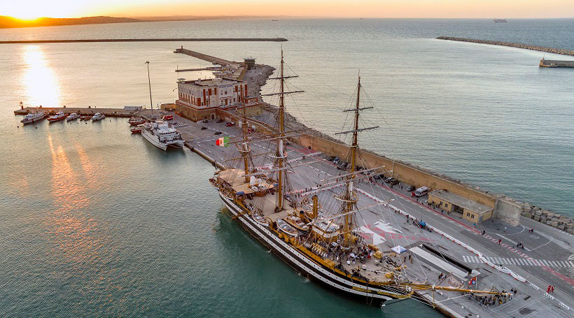 Il veliero Amerigo Vespucci domani al porto di Ancona